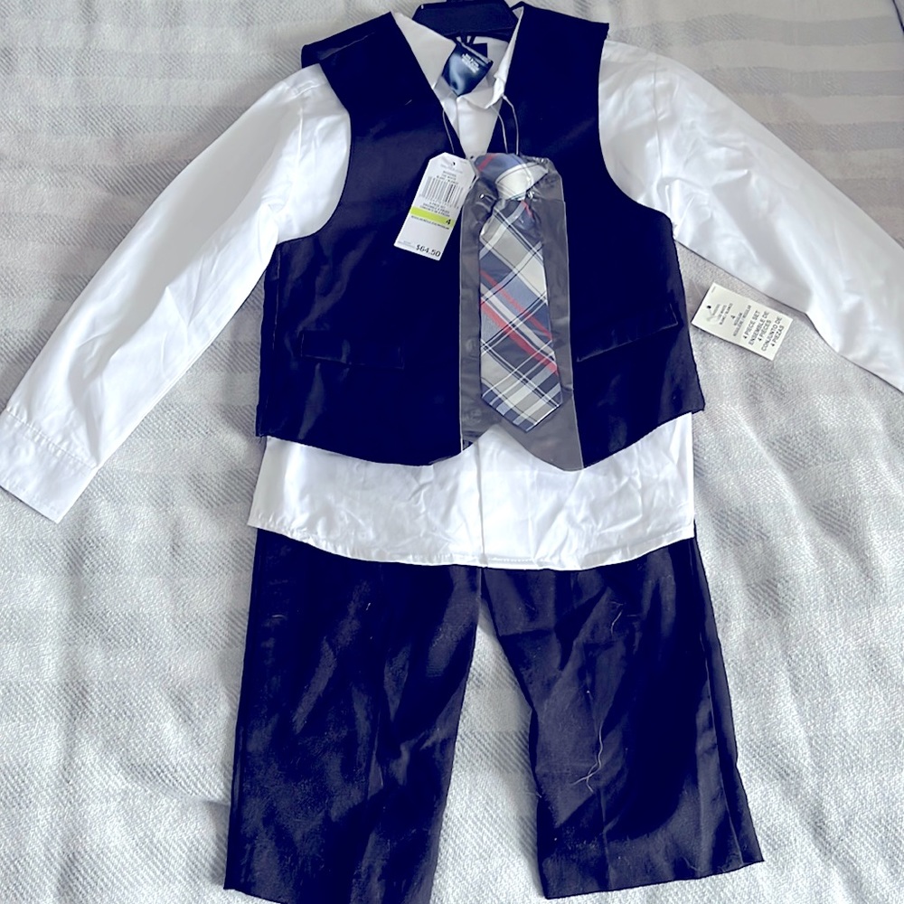 NWT a boys nautical 4 piece suit set/ formal attire